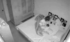 Xác minh clip bảo mẫu bạo hành trẻ mới sinh ở Hà Nội