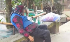 Cụ già 85 tuổi chết cóng ngoài đường, cả làng kiện 4 đứa con bất hiếu