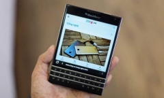 Dân buôn xả hàng, giá BlackBerry Passport tại Việt Nam chạm đáy