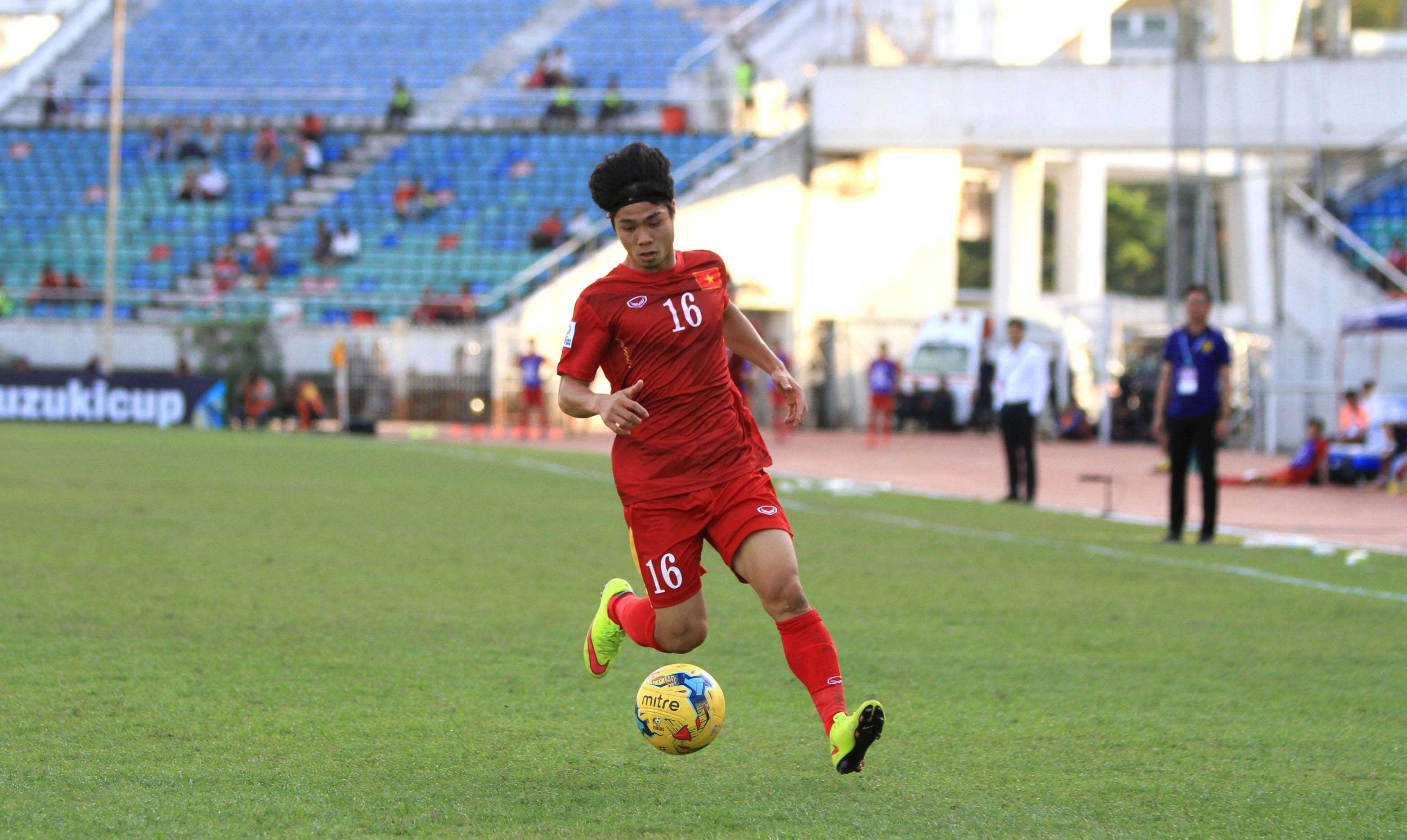 'Công Phượng vui vẻ, không chịu ảnh hưởng nhiều từ dư luận'