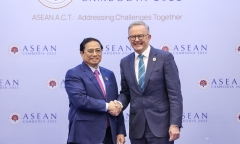 Thủ tướng Phạm Minh Chính gặp Thủ tướng Australia Anthony Albanese