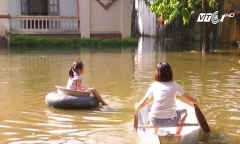 Doanh nhân Thanh Hóa trao hơn 1.000 suất quà cho người dân vùng lũ