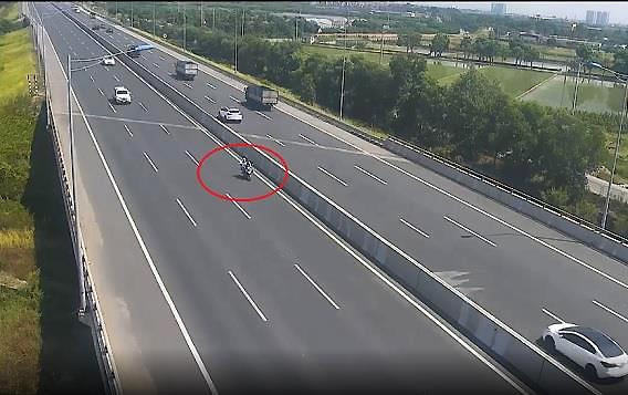 'Xe lớn bồi thường xe bé': Luật định tính, áp dụng tuỳ tiện