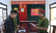 Bắt nam thanh niên dùng clip nhạy cảm để cưỡng dâm bạn gái cũ