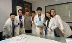 Bị so sánh với 'Good Doctor' bản Hàn Quốc và Mỹ, Trần Phong lên tiếng