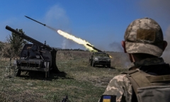 Quan chức NATO nói Ukraine tiến được khoảng 100m mỗi ngày