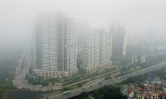 Hà Nội ô nhiễm không khí thứ 3 thế giới, bầu trời mịt mù từ sáng tới trưa