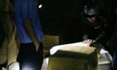 Bắt quả tang hơn nửa tấn gỗ quý 'đi' xe khách