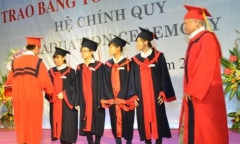 Ấn tượng lễ tốt nghiệp sinh viên Đông Đô