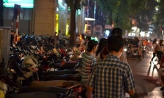 23 điểm giữ xe không 'chặt chém' quanh Hồ Gươm tối giao thừa