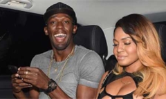 Usain Bolt trao huy chương Olympic cho dàn chân dài nóng bỏng