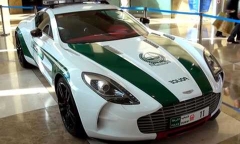 Danh sách siêu xe đáng thèm khát nhất của cảnh sát Dubai