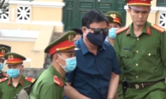 Video: Ông Đinh La Thăng được đưa tới tòa ở TP.HCM