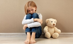 Trẻ vị thành niên và nỗi ám ảnh về vẻ ngoài của 'cô bé'