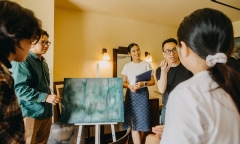 Hoa hậu Ngọc Hân đồng hành với các họa sỹ trẻ thông qua dự án xưởng sáng tác