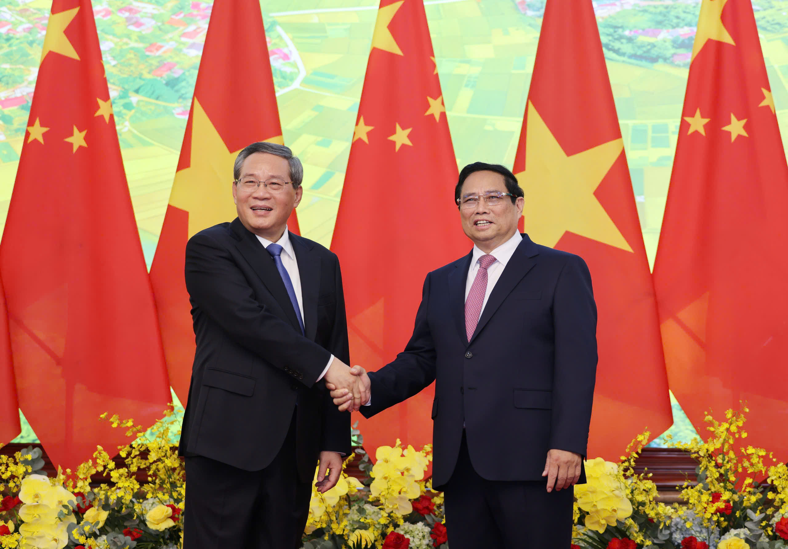 Thủ tướng Trung Quốc Lý Cường rời Hà Nội, kết thúc tốt đẹp chuyến thăm Việt Nam