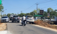 'Cò đất' nườm nượp đổ về sân bay Phan Thiết