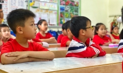 Nhà xuất bản Giáo dục Việt Nam bỏ hai bộ SGK: 'Sự lãng phí đau xót về chất xám'