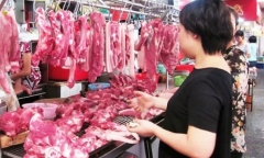 Siêu thị ở TP.HCM đồng loạt giảm giá thịt heo