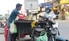 CSGT TP.HCM xử lý xe 'thây ma': Người lao động tìm cách lách, lo sợ mất xe