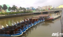 Tour du lịch trên kênh Nhiêu Lộc - Thị Nghè có khả năng... 'chết' sớm?