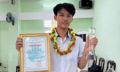 Nam sinh Đắk Lắk mê Toán, giành ngôi thủ khoa khối A toàn quốc