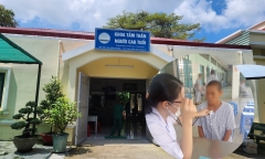 Con trai hiếu thuận gần 20 năm buộc lòng gửi cha vào bệnh viện tâm thần