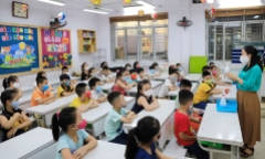 Nhà xuất bản Giáo dục Việt Nam bỏ hai bộ SGK: 'Sự lãng phí đau xót về chất xám'