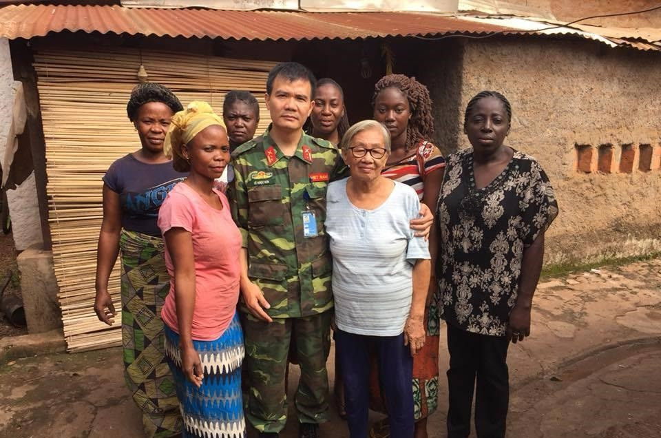 Bụi, sốt rét, bọ đen và những ca mổ sinh tử của bác sĩ mũ nồi xanh Việt ở Nam Sudan