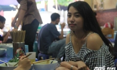 'Bún mắng, cháo chửi' lên CNN: Nữ khách hàng bị chủ quán chửi mắng thậm tệ nói gì?