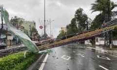 Bão số 9 càn quét khủng khiếp, gây thiệt hại nặng nề từ Đà Nẵng đến Phú Yên