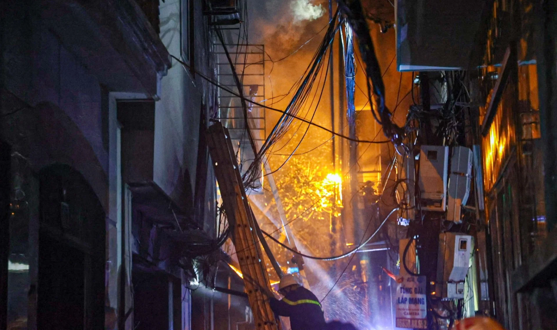 Bên trong những chung cư mini nguy cơ chết người nếu hỏa hoạn ập đến