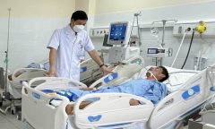 Thanh niên bị viêm màng não nhiều lần xin thôi điều trị vì không đủ tiền