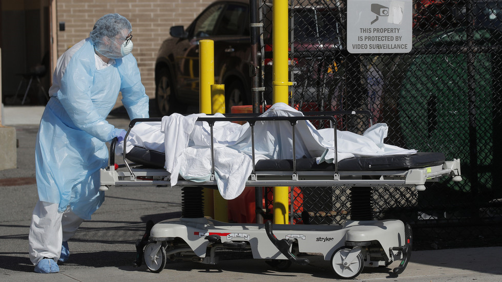 Đại dịch COVID-19 ngày 26/5: Mỹ sắp chạm mốc đau thương 100.000 người chết