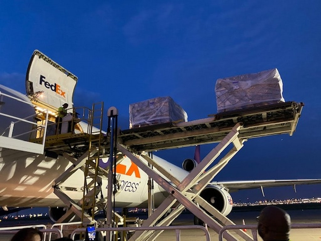 Đại dịch COVID-19 ngày 26/5: Mỹ sắp chạm mốc đau thương 100.000 người chết