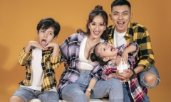 Ảnh: Gia đình Khánh Thi, Phan Hiển tinh nghịch trong bộ ảnh mùa hè