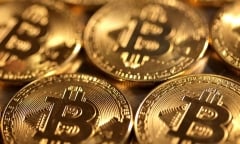 Giá Bitcoin tăng phì sát 2%