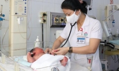 Bé sơ sinh 6,1 kg chào đời trong sự bất ngờ của các bác sĩ