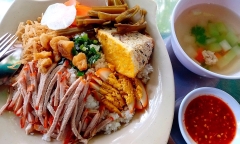 Đều là cơm tấm mà đặc sản Long Xuyên hút hồn du khách theo cách rất riêng