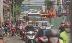 Thi công kéo dài làm ùn ứ giao thông ở TP.HCM