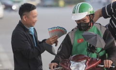 ĐT Việt Nam đấu Iraq: Phe vé không dám hét giá cao, chấp nhận 'chỉ lãi bát phở'