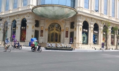 Hà Nội lệnh dỡ bỏ đài phun nước chiếm vỉa hè trước Doji Tower