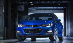 Chevrolet Cruze 2017 bản diesel chốt giá 557 triệu đồng
