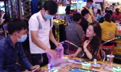 Bắt 40 người đánh bạc qua game bắn cá trong trung tâm thương mại