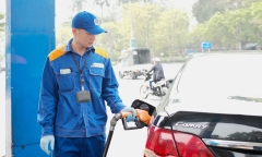 Hôm nay, giá xăng có thể tăng 300 đồng/lít