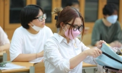 Hà Nội: Điểm thi Hóa trường cuối bảng cao hơn cả trường chuyên