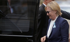 Bà Hillary Clinton nhập viện ở Ấn Độ