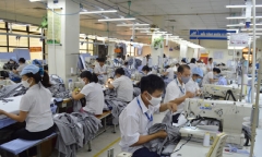 Doanh nghiệp dệt may than khó sản xuất hàng xuất khẩu vì chính sách 'trói tay'