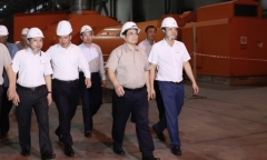 Thủ tướng kiểm tra thực trạng các đơn vị sản xuất và cung ứng điện ở Quảng Ninh