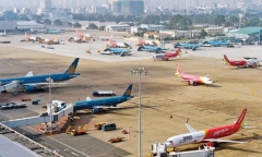 Bão số 4 đổ bộ: Hàng loạt chuyến bay bị hủy chuyến, đổi giờ bay
